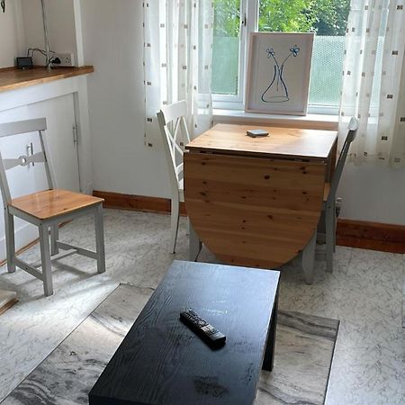 2 Bedroom Home With Driveway Close To Quayside เกทส์เฮด ภายนอก รูปภาพ